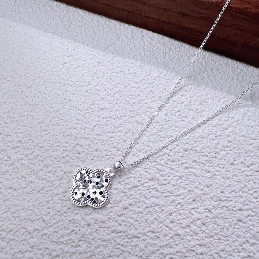 Hammered Texture Four Leaf Clover Necklace | Stainless Steel Lucky Clover Pendant Necklace for Women, Silver Waterproof Hypoallergenic Jewelry