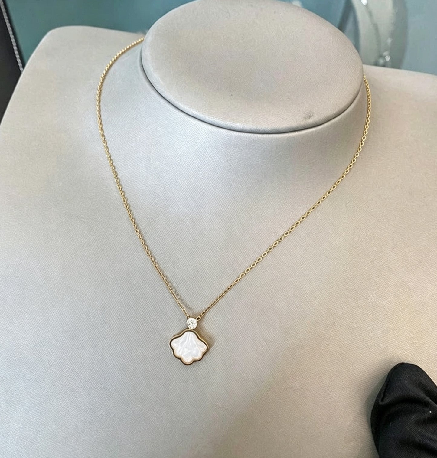 18K Gold Plated Shell Mother of Pearl Necklace, Dainty Cubic Zirconia Pendant Stainless Steel Necklace for Women