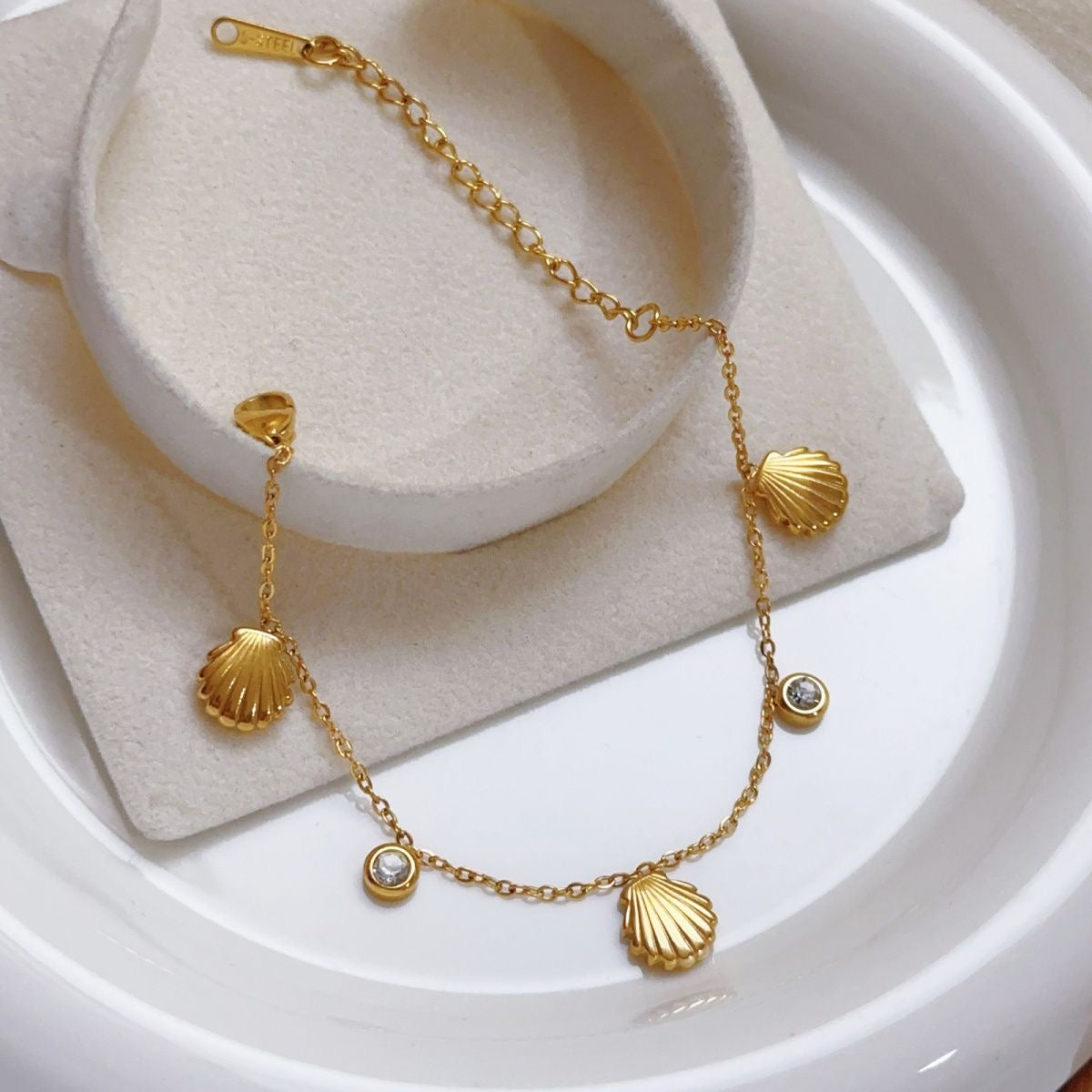 Calista Style Shell Charm Zircon Bracelet, Stainless Steel Bracelet for Women